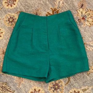 ⭐️ NWOT ⭐️ gorgeous high waisted green shorts, size 2
